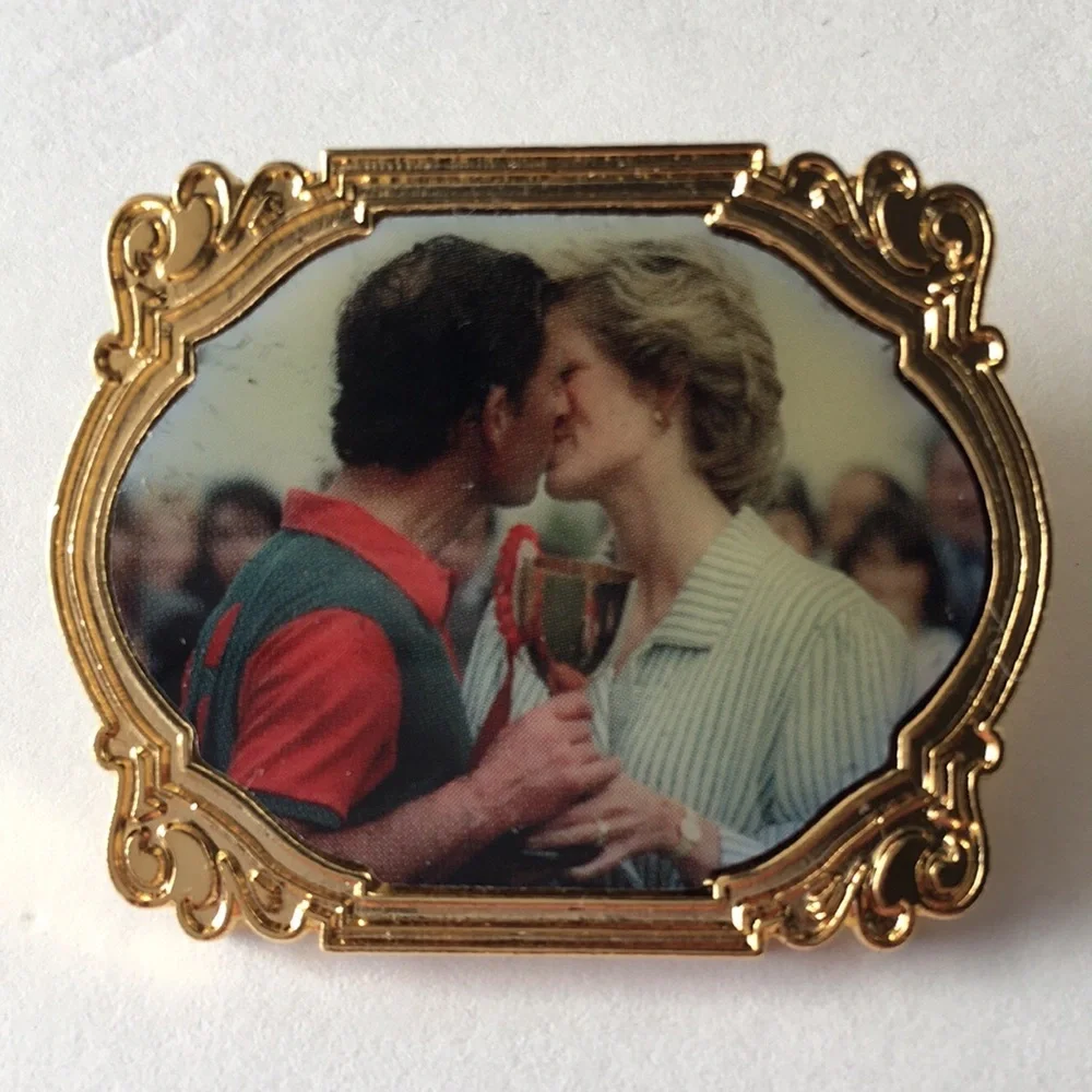 200? MBI Prince Charles & Diana Kissing Pin